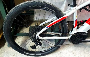 Gebrauchtes Whistle B-Race A5.2 2022 Mountainbike, Weiß — Bild 7 von 10