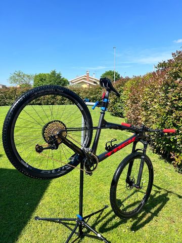 Brugt Trek Supercaliber SLR 9.9 XX AXS Gen 2 2024 2024 MTB