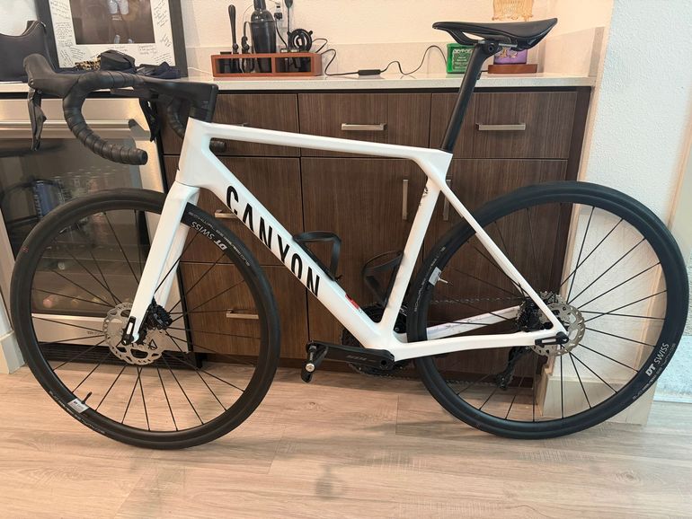 Used Canyon Ultimate CF 7 Di2 2027 2027 Road & Gravel, White — image 1 of 6