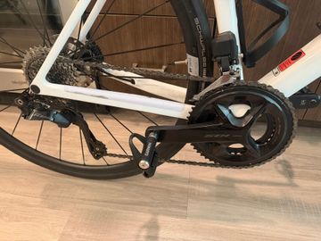 Used Canyon Ultimate CF 7 Di2 2027 2027 Road & Gravel, White — image 3 of 6