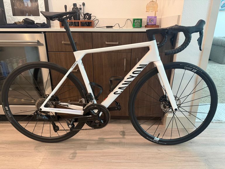 Used Canyon Ultimate CF 7 Di2 2027 2027 Road & Gravel, White — image 2 of 6