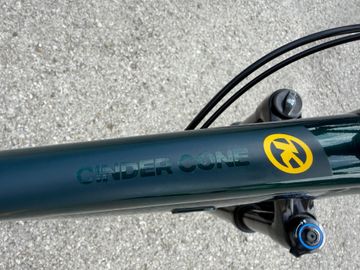 Used Kona Cinder cone Shimano Deore 2022 Mountainbike, Green — image 9 of 12