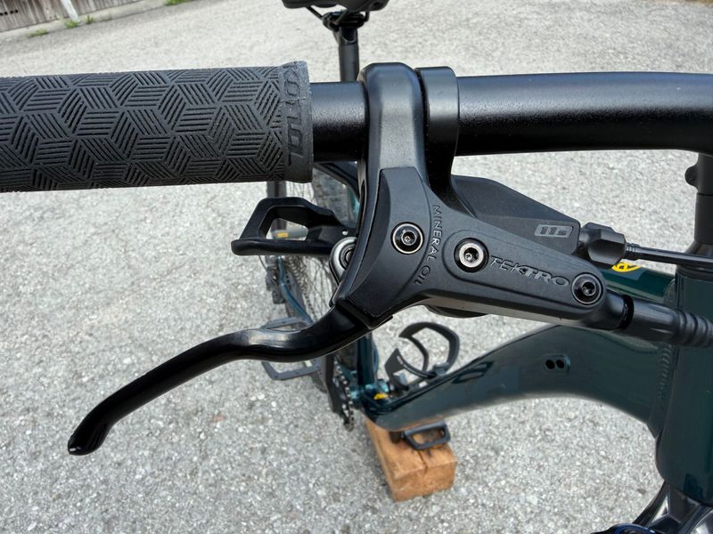 Used Kona Cinder cone Shimano Deore 2022 Mountainbike, Green — image 8 of 12
