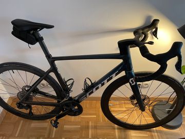 Używany Scott Addict RC 40 2023 2023 Road & Gravel — zdjęcie 4 z 4