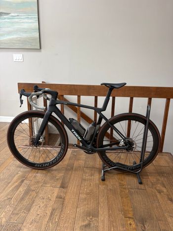 Used Trek Madone SLR 9 AXS Gen 8 2025 2025 Road & Gravel