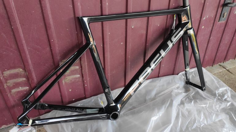 Brugt Focus IZALCO MAX 8.8 2021 Frameset 2021 Road & Gravel — billede 5 af 5