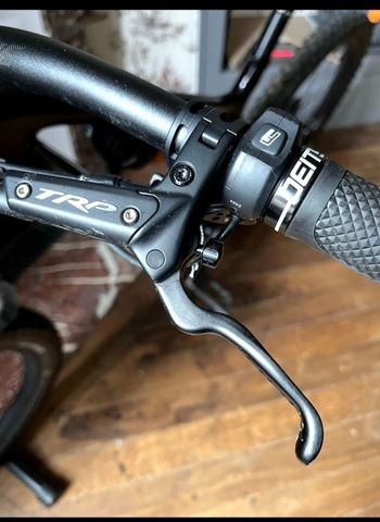 Used Specialized Enduro SRAM GX Eagle AXS 2025 Mountainbike, Red — image 5 of 5