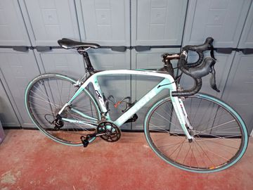 Tweedehands Bianchi C2C Carbon Nano Tech 2011 Road & Gravel — afbeelding 1 van 6