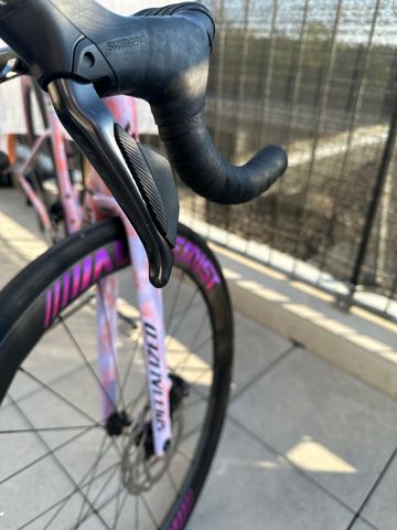 Used Specialized Tarmac Shimano Ultegra Di2 2024 Road & Gravel, Red — image 14 of 16