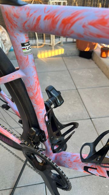 Used Specialized Tarmac Shimano Ultegra Di2 2024 Road & Gravel, Red — image 9 of 16