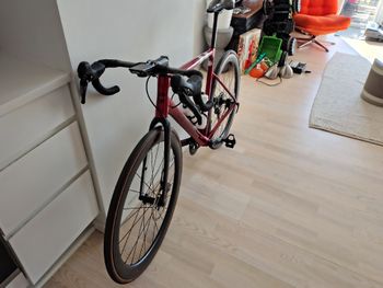 Used Cannondale Caad Shimano 105 2021 Road & Gravel, Red — image 3 of 4