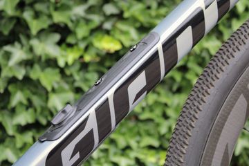 Gebrauchtes Giant Revolt Advanced Pro 0 2026 2026 Road & Gravel, Hellgrau — Bild 8 von 39
