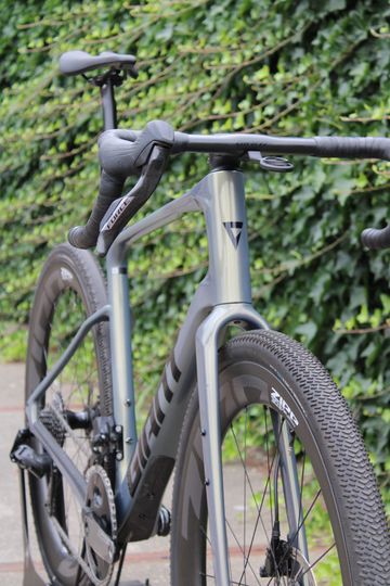 Gebrauchtes Giant Revolt Advanced Pro 0 2026 2026 Road & Gravel, Hellgrau — Bild 23 von 39