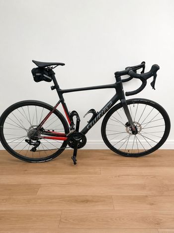 Použité Wilier CENTO10 SL SHIMANO 105 R7000 (BR-R7010-F) 2022 2022 Road & Gravel
