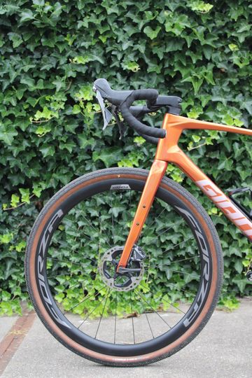 Used Giant Revolt Advanced 2 2025 2025 Road & Gravel, Orange — image 4 of 36