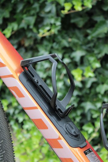 Used Giant Revolt Advanced 2 2025 2025 Road & Gravel, Orange — image 11 of 36