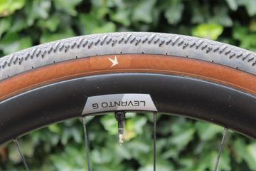 Used Giant Revolt Advanced 2 2025 2025 Road & Gravel, Orange — image 20 of 36