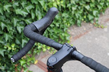Used Giant Revolt Advanced 2 2025 2025 Road & Gravel, Orange — image 29 of 36