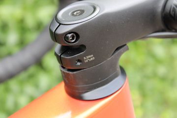 Used Giant Revolt Advanced 2 2025 2025 Road & Gravel, Orange — image 30 of 36