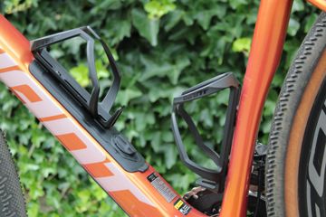 Used Giant Revolt Advanced 2 2025 2025 Road & Gravel, Orange — image 10 of 36