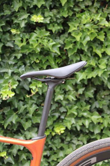 Used Giant Revolt Advanced 2 2025 2025 Road & Gravel, Orange — image 14 of 36