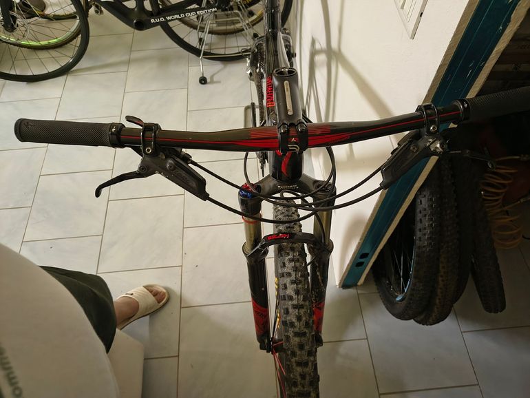 Used Specialized Stumpjumper SRAM XX 2015 Mountainbike, Black — image 4 of 7