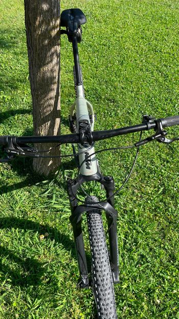 Gebrauchtes KTM MYROON PRO 2025 2025 Mountainbike, Hellgrau, 29 — Bild 3 von 11