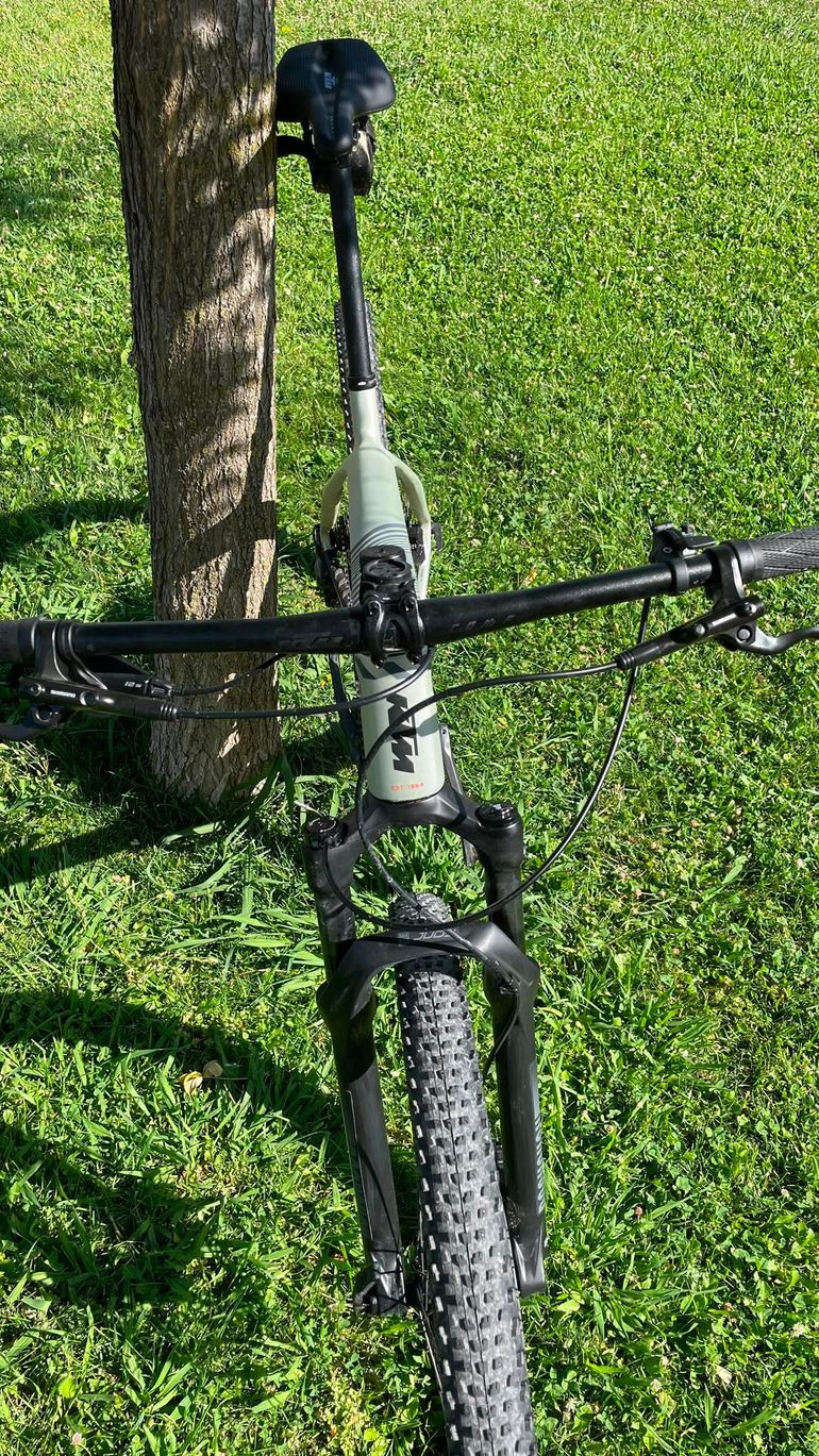Gebrauchtes KTM MYROON PRO 2025 2025 Mountainbike, Hellgrau, 29 — Bild 3 von 11