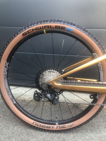 Brugt Canyon Lux Trail CF 8 2024 2024 Mountainbike — billede 7 af 15