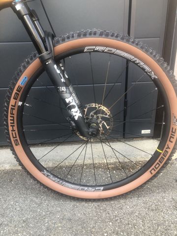 Brugt Canyon Lux Trail CF 8 2024 2024 Mountainbike — billede 6 af 15