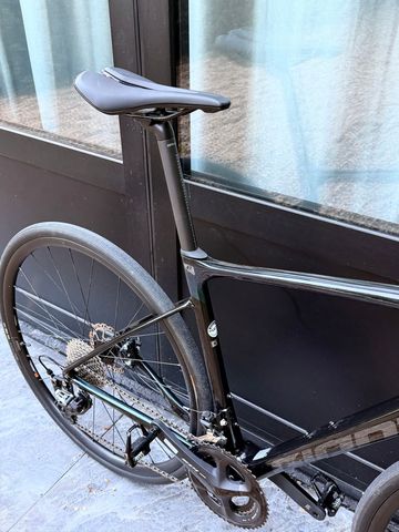 Tweedehands Giant Defy Advanced 1 2022 2022 Road & Gravel — afbeelding 6 van 14