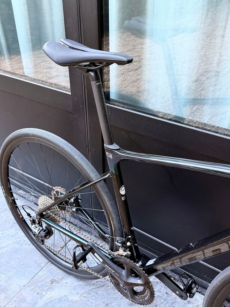 Gebrauchtes Giant Defy Advanced 1 2022 2022 Road & Gravel, Schwarz — Bild 6 von 14