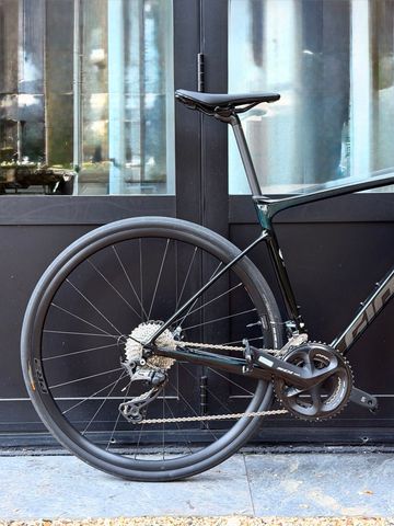 Tweedehands Giant Defy Advanced 1 2022 2022 Road & Gravel — afbeelding 4 van 14