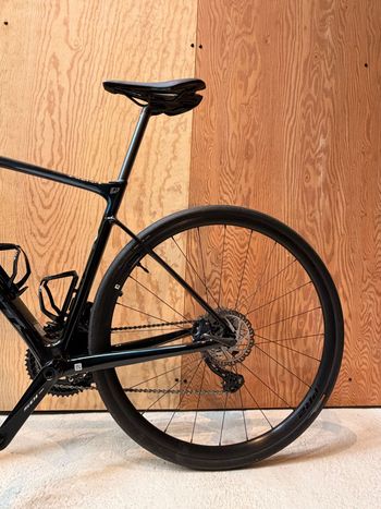 Gebrauchtes Giant Defy Advanced 1 2022 2022 Road & Gravel, Schwarz — Bild 12 von 14