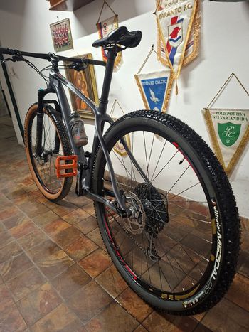 Merida BIG.NINE 6000 2020 2020 Mountainbike usato, Grigio chiaro — immagine 2 di 3
