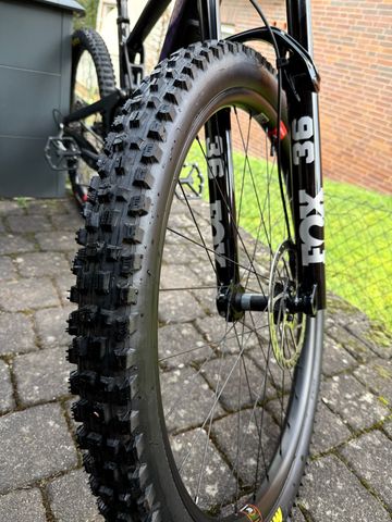 Used Santa Cruz Bronson Other SRAM 2026 Mountainbike, Black — image 6 of 8