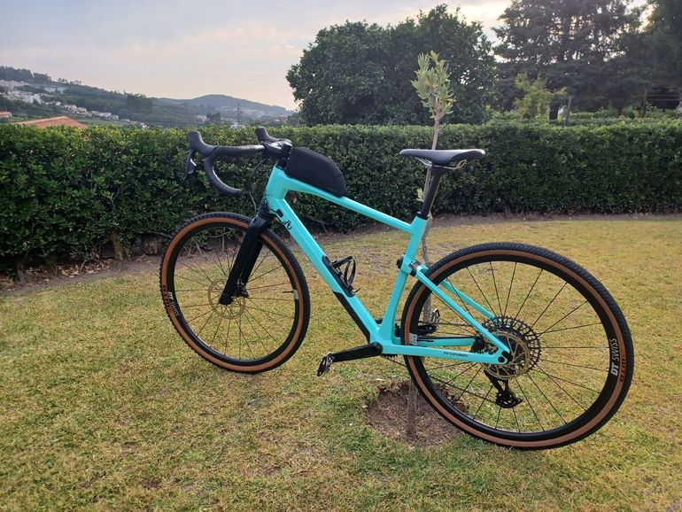 Używany BMC URS 01 LT TWO 2024 2024 Road & Gravel — zdjęcie 35 z 48