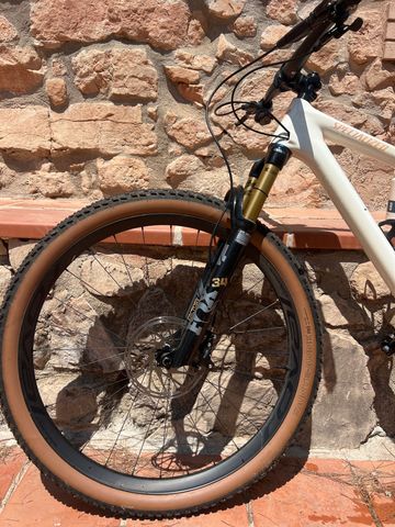 Used Specialized Epic EVO Pro 2023 2023 Mountainbike, White, 29 — image 5 of 5