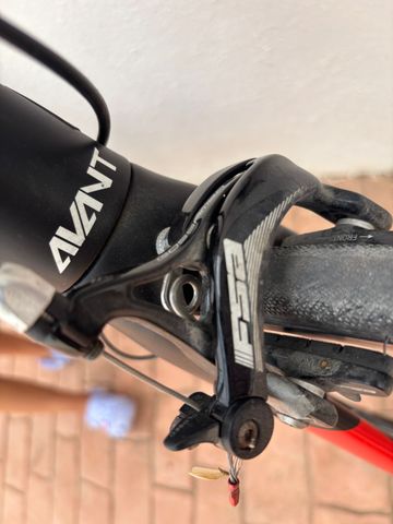 Orbea Avant M30 2016 2016 Road & Gravel usato, Nero — immagine 3 di 9