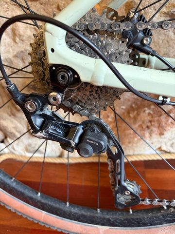 Used Giant Revolt 1 2021 2021 Road & Gravel, Green — image 3 of 14