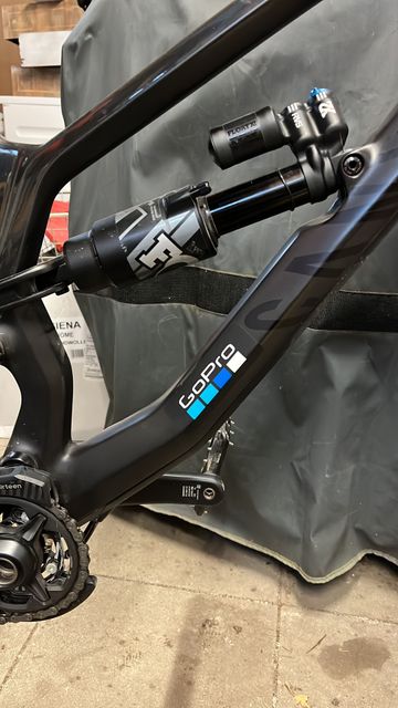 Gebrauchtes Canyon Torque CF 8.0 2020 2020 Mountainbike, Schwarz, 27.5 — Bild 4 von 13