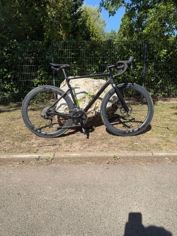 Tweedehands Cannondale CAAD13 105 2024 2024 Road & Gravel — afbeelding 2 van 8