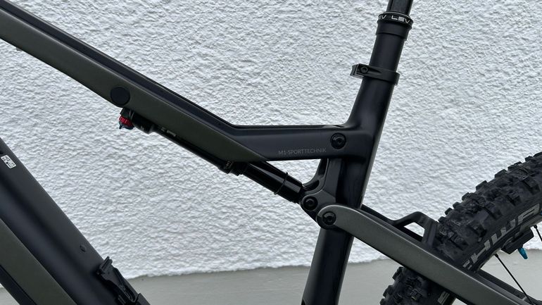 Used M1 Custom Shimano Deore XT 2024 Mountainbike, Black — image 4 of 9