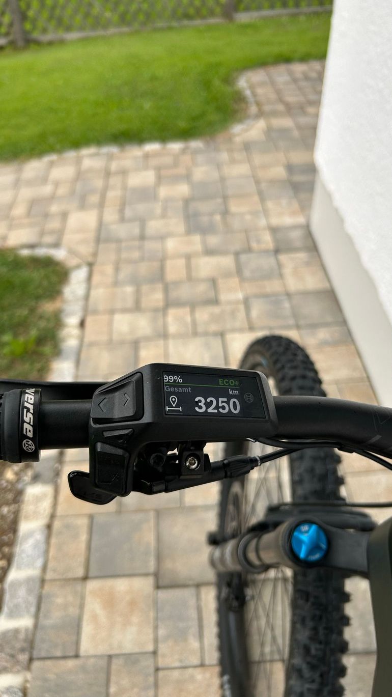 Used M1 Custom Shimano Deore XT 2024 Mountainbike, Black — image 9 of 9