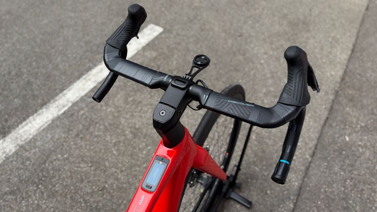 Brugt BMC ROADMACHINE 01 AMP TWO 2025 Road & Gravel — billede 3 af 8