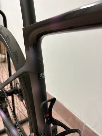Used Scott Addict 10 2025 2025 Road & Gravel, Black — image 2 of 11