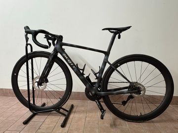 Used Scott Addict 10 2025 2025 Road & Gravel, Black — image 10 of 11