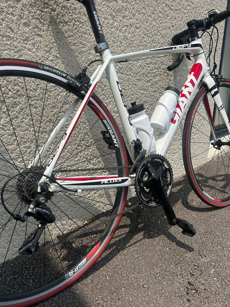 Brugt Giant Defy Shimano 105 2013 Road & Gravel — billede 2 af 3