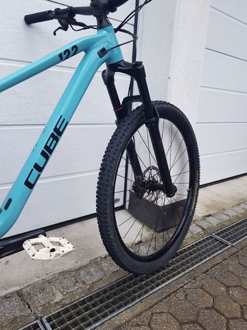 CUBE Stereo Shimano Deore XT 2026 Mountainbike usato, Blu — immagine 3 di 4