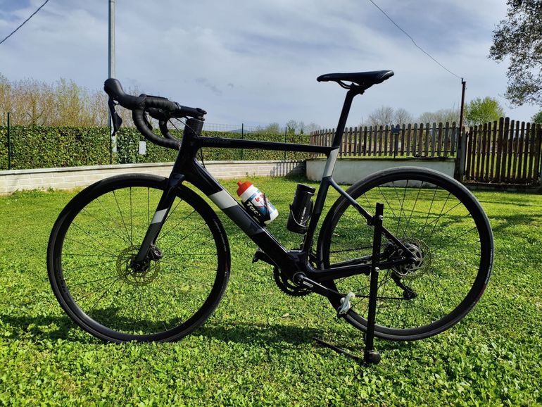 Used Cannondale Supersix Shimano 105 2021 Road & Gravel, Black — image 2 of 9